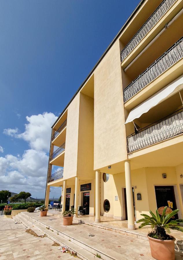 Murphy Holiday Home - Residenza Aldo Moro 02 Ла-Маддалена Экстерьер фото